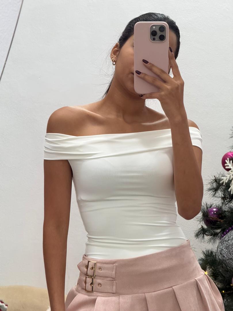 Top Off Shoulders VERA-22T