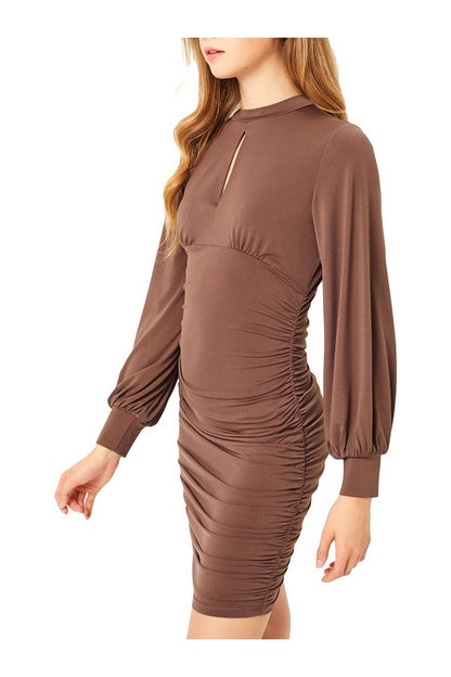 Vestido Corto Manga Larga 4717DY